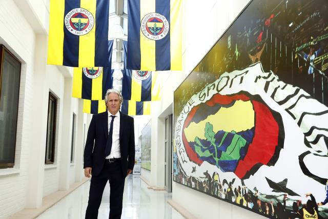 Son Dakika: Jorge Jesus resmen Fenerbahçe'de! İşte sözleşme süresi ve maliyeti