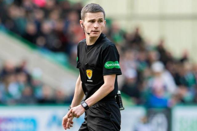 Ülke tarihinde bir ilk! Ünlü hakemler aynı anda eşcinsel olduklarını açıkladı Ülke tarihinde bir ilk! Ünlü hakemler aynı anda eşcinsel olduklarını açıkladı