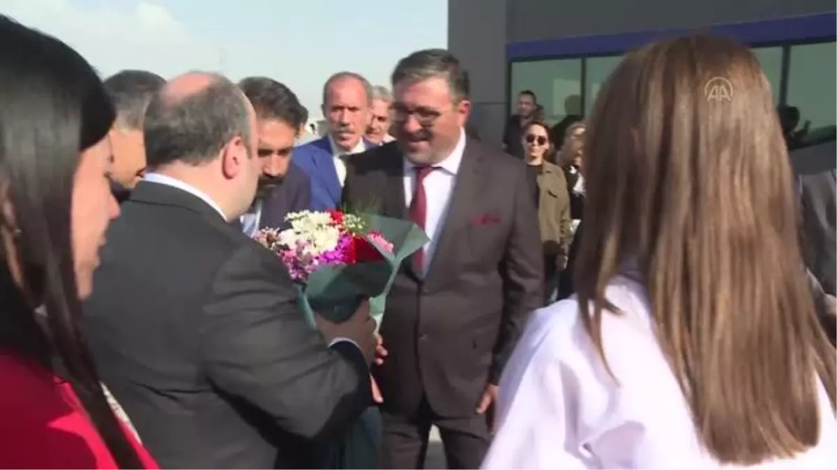 Bakan Varank, organize sanayi bölgesinde incelemelerde bulundu