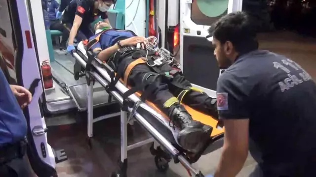 İki grup arasında çıkan kavgada olaya müdahale eden polisler yaralandı