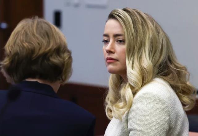 Johnny Depp'e 15 milyon dolar tazminat ödemesine karar verilen Amber Heard'ün mal varlığı merak konusu oldu Johnny Depp'e 15 milyon dolar tazminat ödemesine karar verilen Amber Heard'ün mal varlığı merak konusu oldu