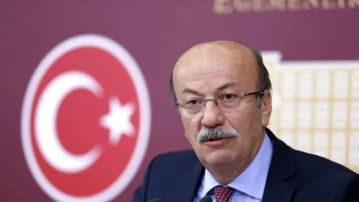Mehmet Bekaroğlu kimdir? Mehmet Bekaroğlu kaç yaşında, nereli? Mehmet Bekaroğlu hayatı nedir?
