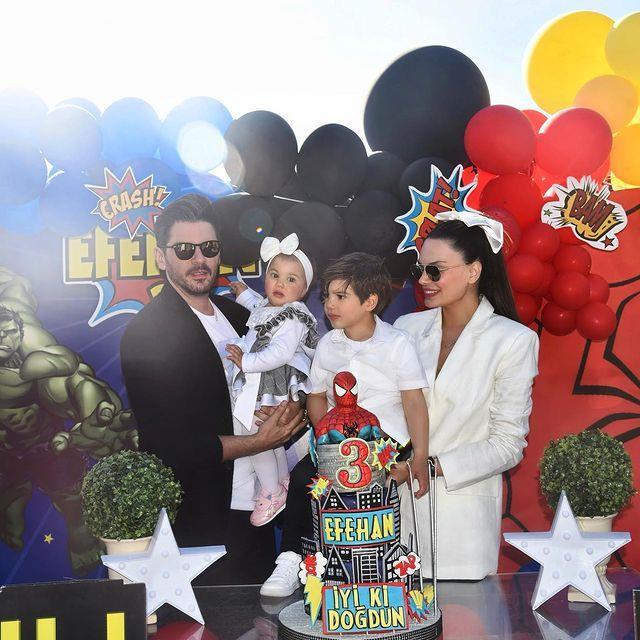 Tolgahan Sayışman, babasıyla ilgili soru karşısında gözyaşlarına boğuldu Tolgahan Sayışman, babasıyla ilgili soru karşısında gözyaşlarına boğuldu