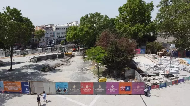 Beyazıt Meydanı çevre düzenlemesinin 3 yıldır tamamlanmaması tepki çekiyor