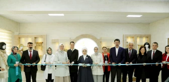 Emine Erdoğan, Kızılcahamam'da Halk Eğitim Merkezini ziyaret etti