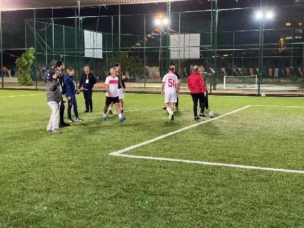 AK Parti Kızılcahamam kampında bakanlar ve milletvekilleri halı saha maçı yaptı