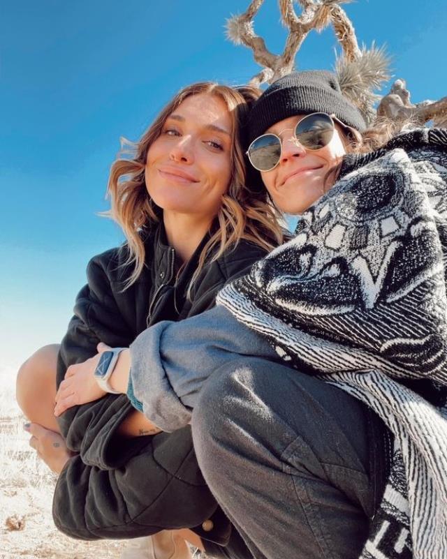 Kocasının gözü önünde başka bir kadınla cinsel ilişkiye girdi, tepkiler çığ gibi