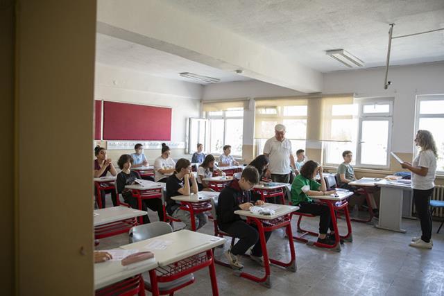 LGS kapsamındaki iki oturumlu merkezi sınav sona erdi! Sonuçlar 30 Haziran'da açıklanacak