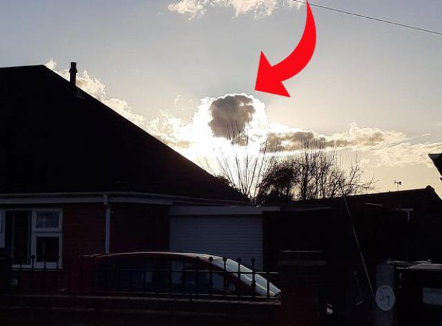 Ölmeden önceki gün evinin penceresinden gökyüzüne bakan kadın, gördüğü manzara karşısında hıçkıra hıçkıra ağladı