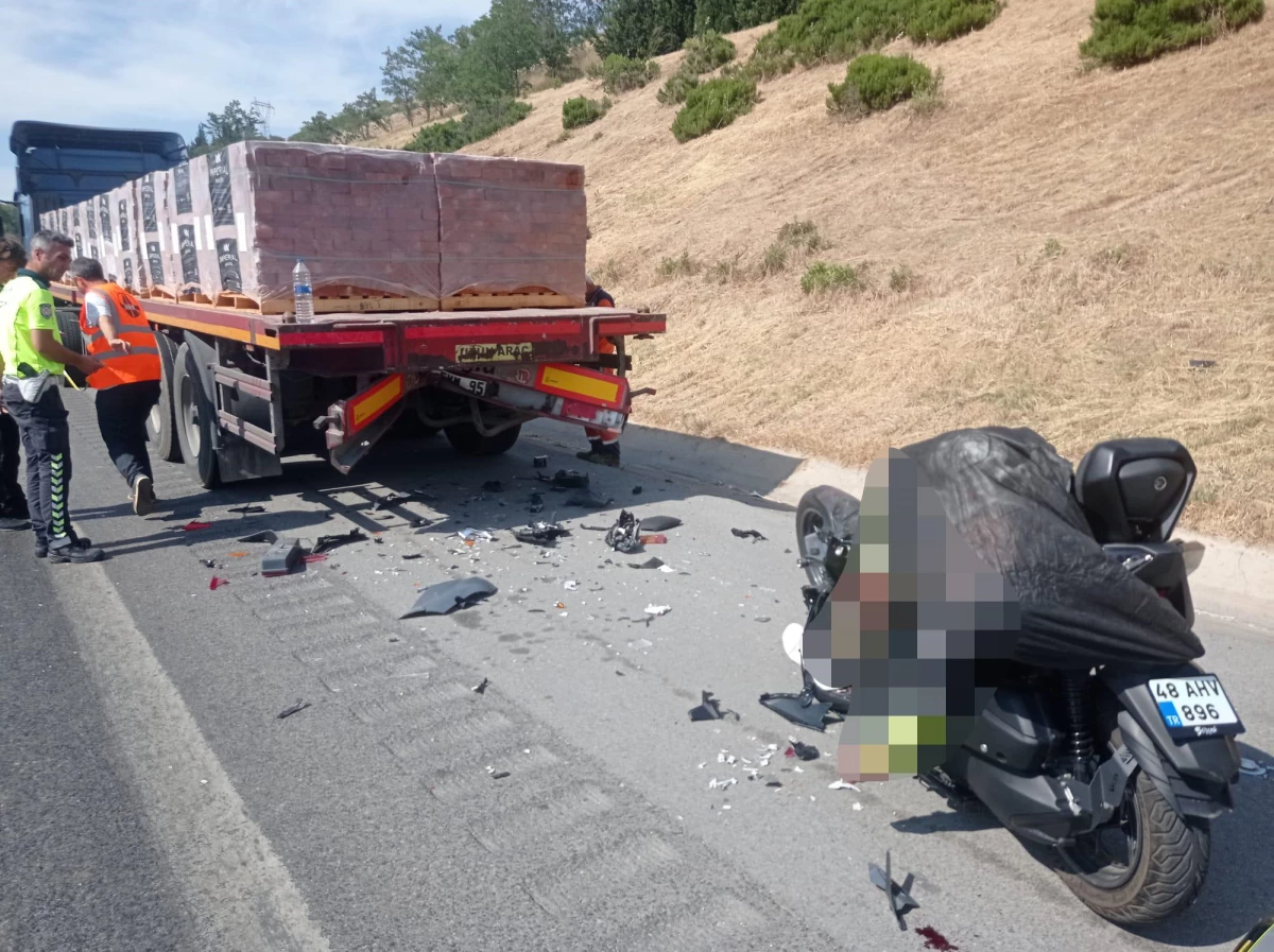 aydın da arızalanan kamyona çarpan motosikletin sürücüsü öldü haberler