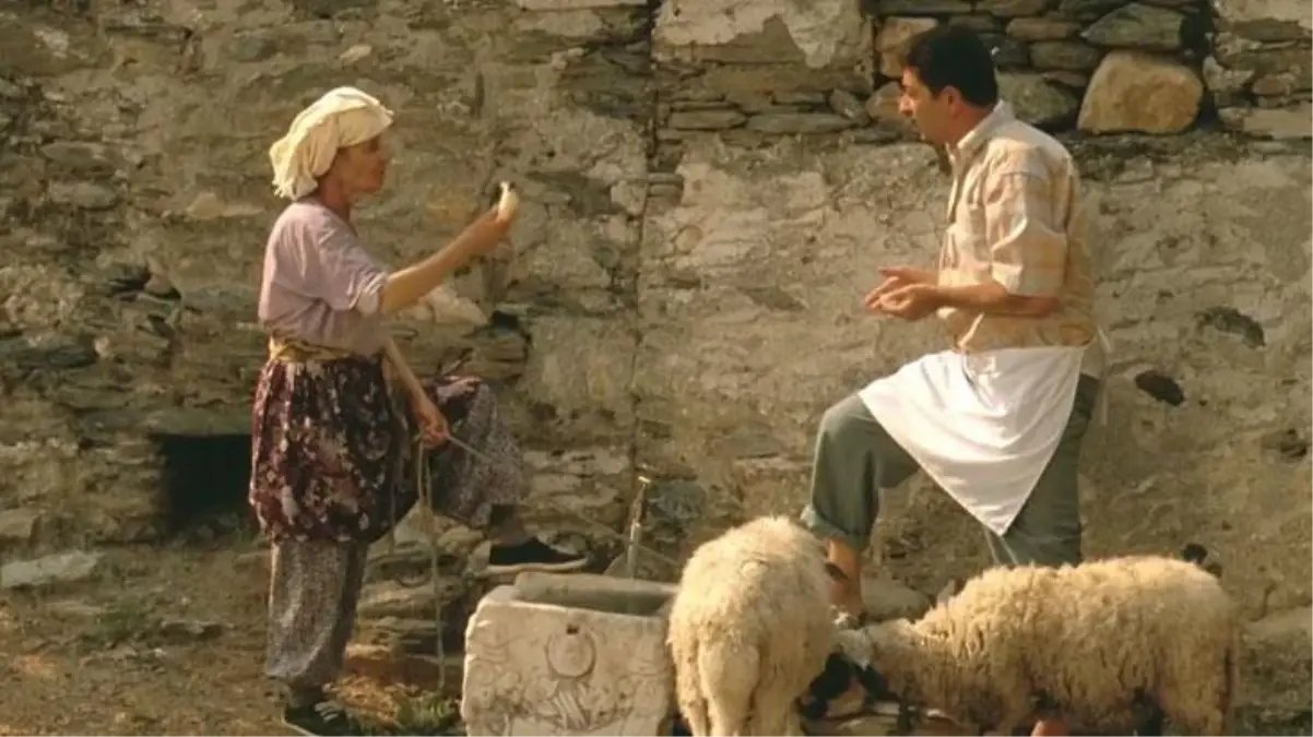 Dondurmam Gaymak filminin 'Çoban Teyze'si hayatını kaybetti