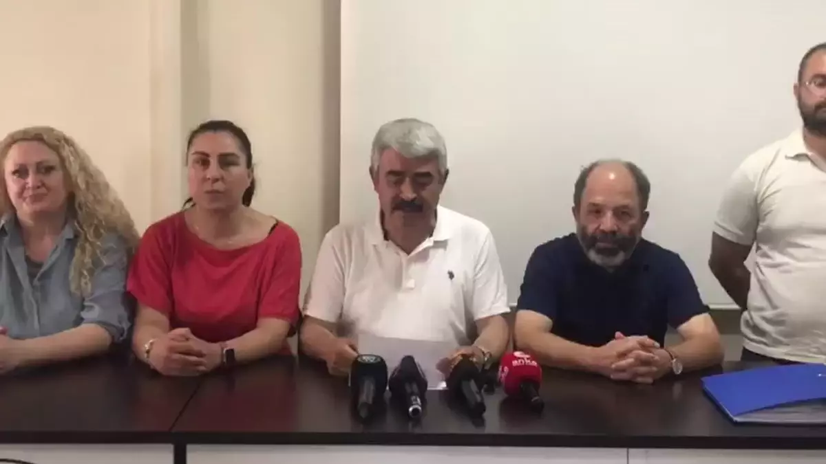 Eskişehir'de İş Bırakma Eylemine Katılan Asm Çalışanlarına Ceza