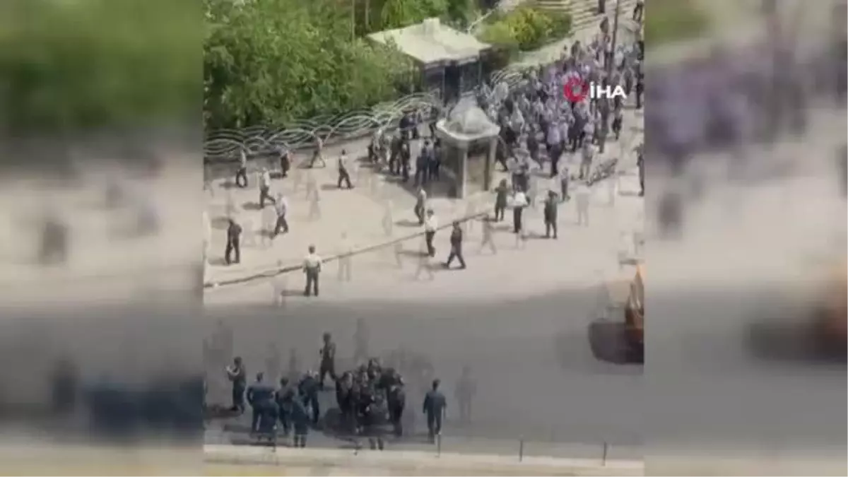 İran'da emekliler hükümeti protesto etti