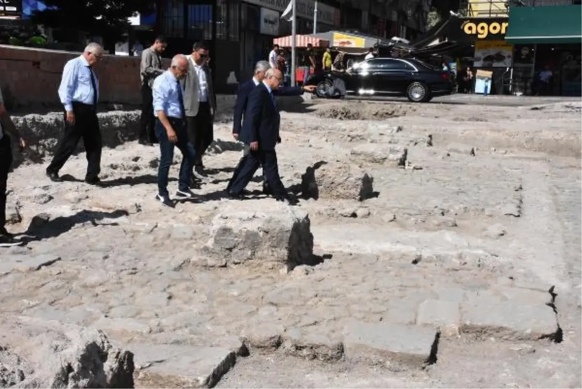 İzmir'in simge yapısı İktisat Kongresi binası, aslına uygun yeniden inşa edilecek