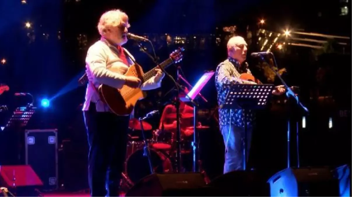 Nazım Hikmet Beylikdüzü'nde Grup Gündoğarken konseriyle anıldı