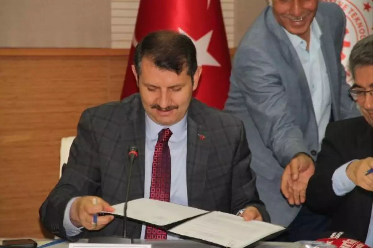 Şanlıurfa Valisi Ayhan, Sivas'ı unutamadı; 'Hayırlı olsun Sivas'ımıza'