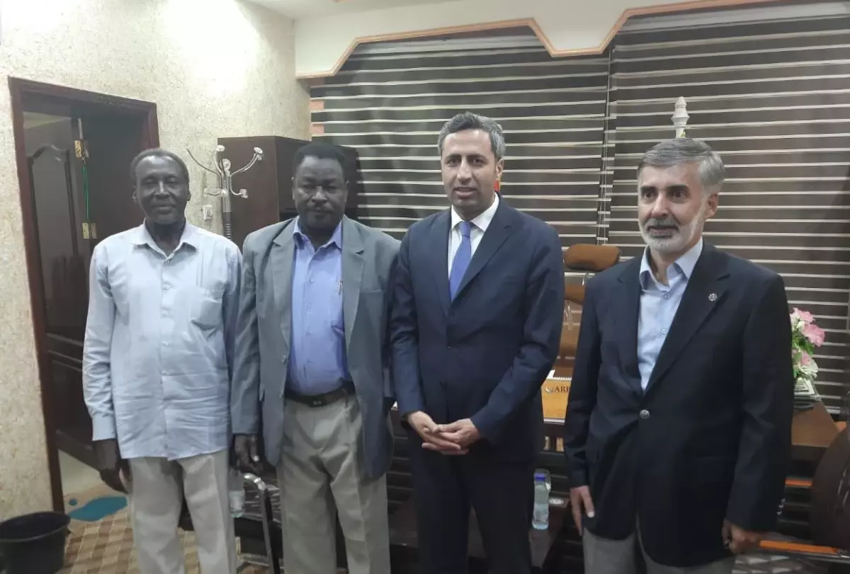 TMV Sudan Temsilcisi Aslan, Niyala Eyaleti Eğitim Bakanı Emin'i ziyaret etti