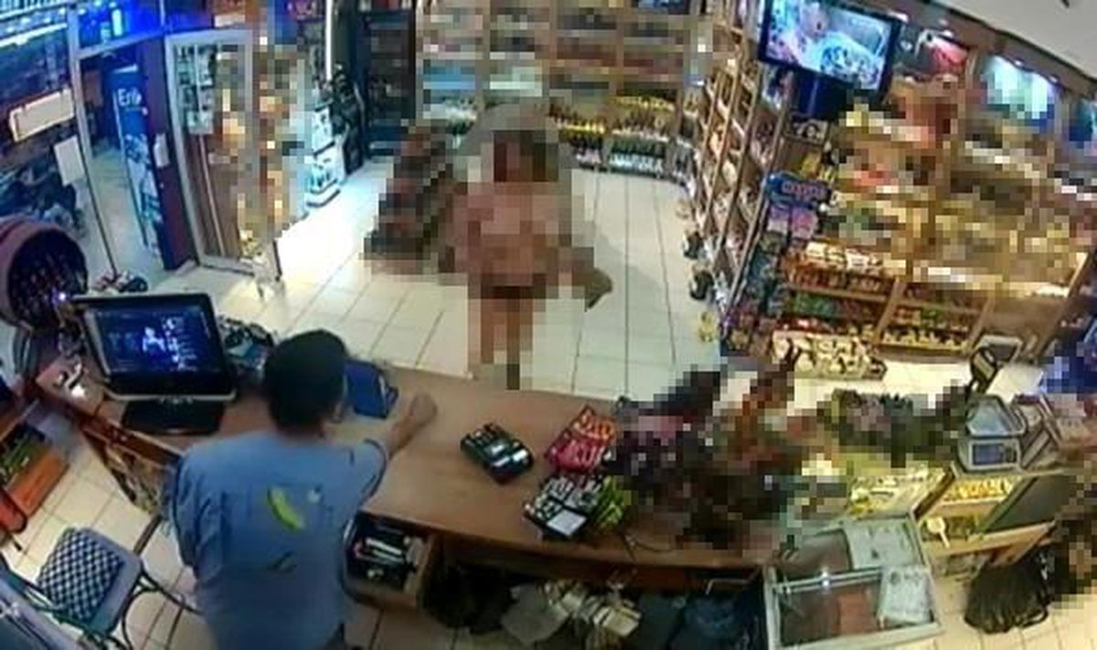 Denizli çıplak kadın kim? ( VİDEOLU ) Denizli çıplak markete giren kadın olayı nedir?