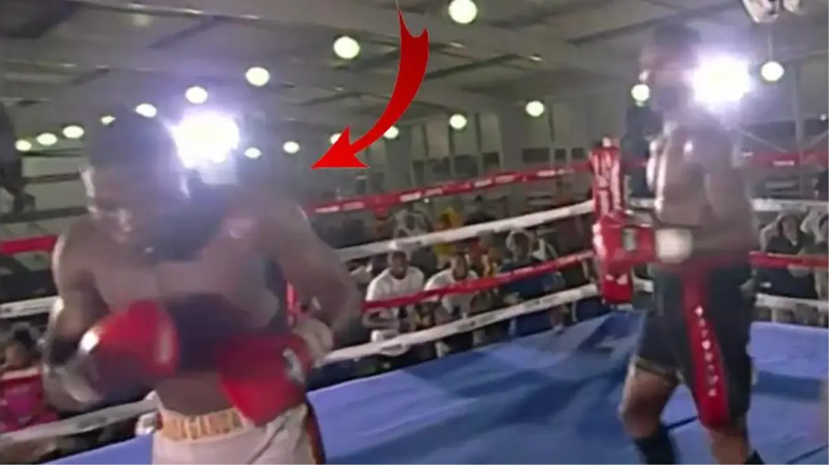 Rakibini bırakıp boşluğa yumruklar savurdu! Talihsiz boksör şimdi yaşam savaşı veriyor