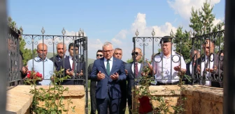 Vali Şimşek, Aşık Veysel Müzesi ve Muhsin Yazıcıoğlu Anı Evi'ni ziyaret etti