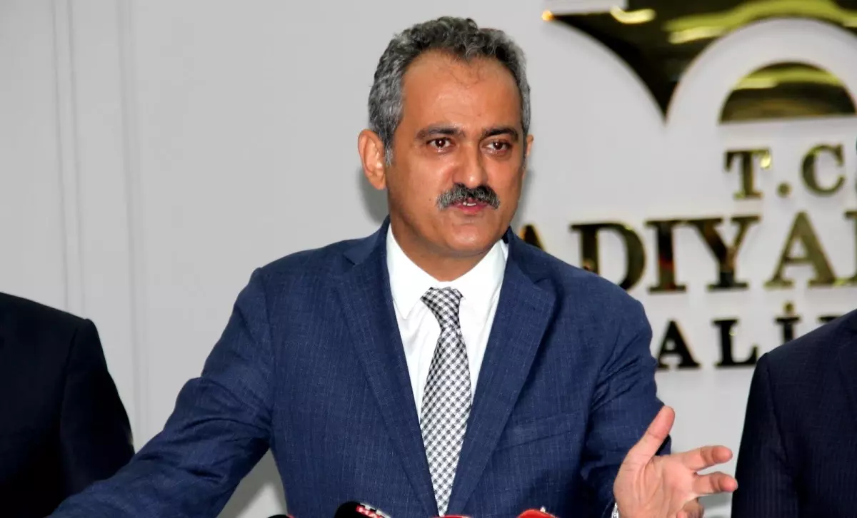 Bakan Özer: 'Hedef 1 milyon genci meslek eğitim merkezleriyle buluşturmak'