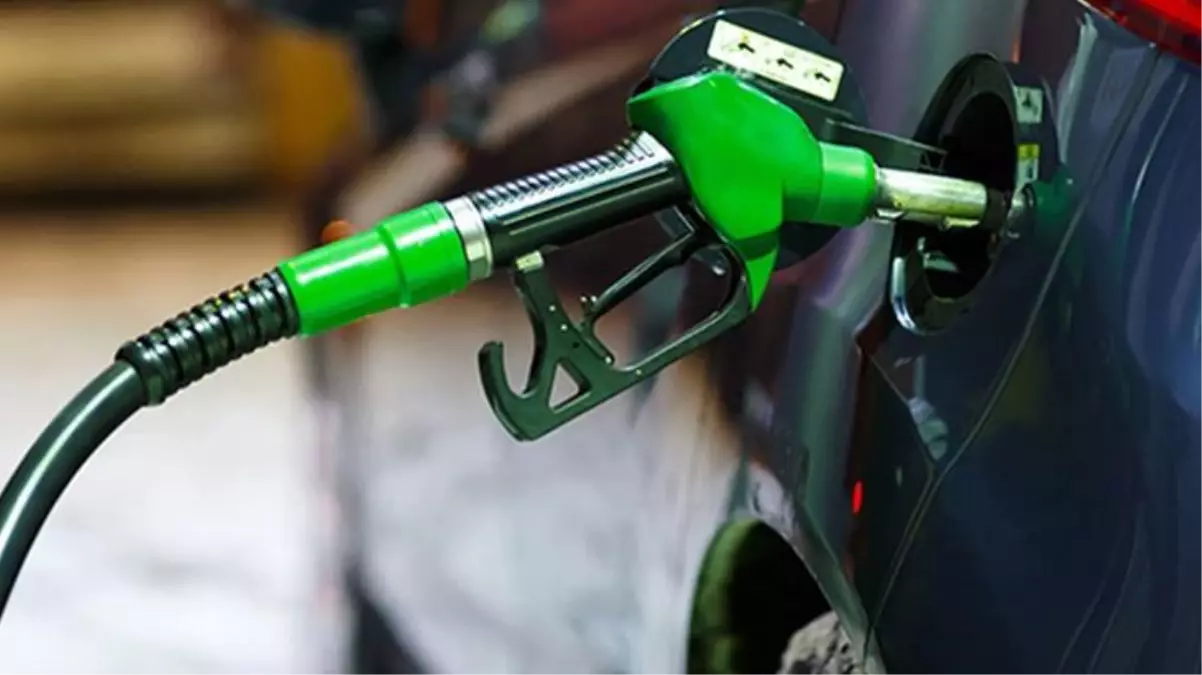 Bu gece yarısından itibaren benzine 2,18 lira, otogaza ise 54 kuruş zam gelmesi bekleniyor