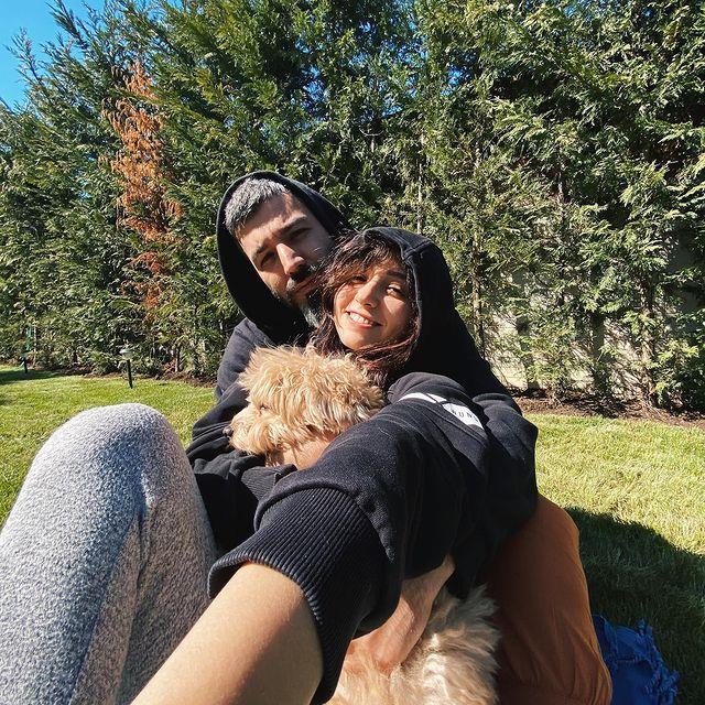 Zeynep Bastık ve Tolga Akış evliliklerinin birinci senesi dolmadan boşanma kararı aldı