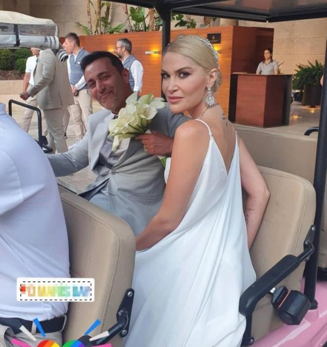Bir hafta önce evlenen Mustafa Sandal ve Melis Sütşurup çifti düğün yaptı
