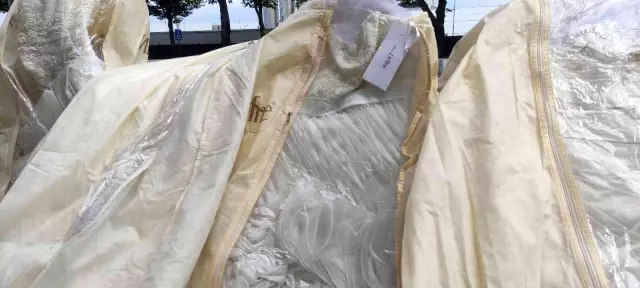 Bursalı esnaftan alkışlanacak hareket! Her biri binlerce değerindeki sıfır gelinlikleri bedava veriyor Bursalı esnaftan alkışlanacak hareket! Her biri binlerce değerindeki sıfır gelinlikleri bedava veriyor