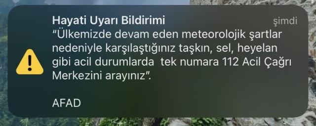 AFAD'dan cep telefonlarına acil durum çağrısı! Görenler sosyal medyaya akın etti