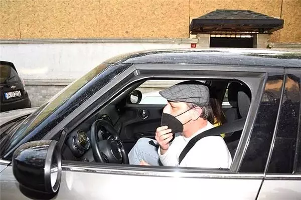 Aylar Sonra Ortaya Çıktı! İşte Yeni Sevgilisi... Aylar Sonra Ortaya Çıktı! İşte Yeni Sevgilisi...