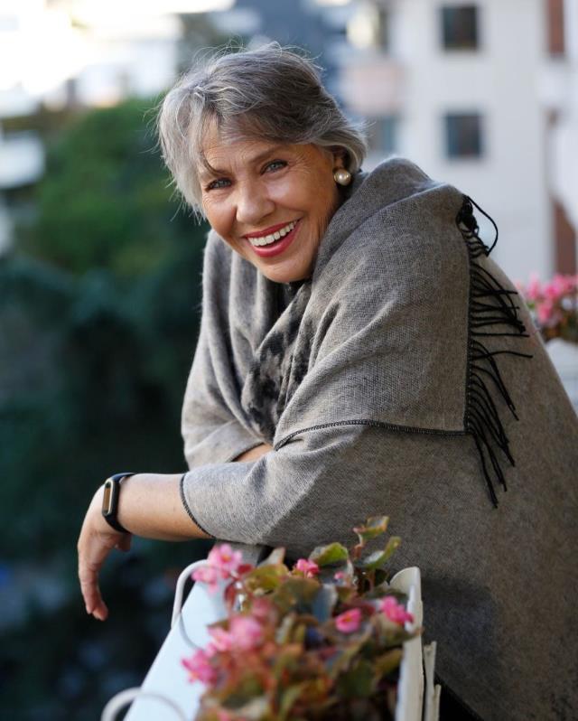 Ben Bu Cihana Sığmazam dizisiyle ekrana dönmeye hazırlanan Oktay Kaynarca'nın partneri Pelin Akil oldu Ben Bu Cihana Sığmazam dizisiyle ekrana dönmeye hazırlanan Oktay Kaynarca'nın partneri Pelin Akil oldu