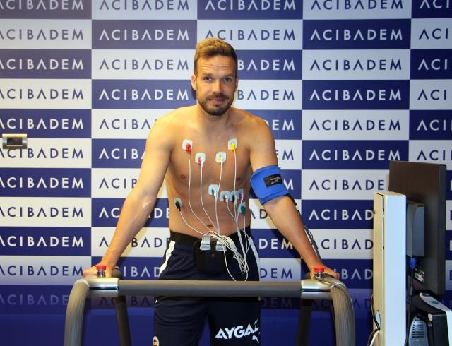 Berisha'nın son hali 'vay be' dedirtti! Fenerbahçe'nin golcüsü tatilde boş durmamış Berisha'nın son hali 'vay be' dedirtti! Fenerbahçe'nin golcüsü tatilde boş durmamış