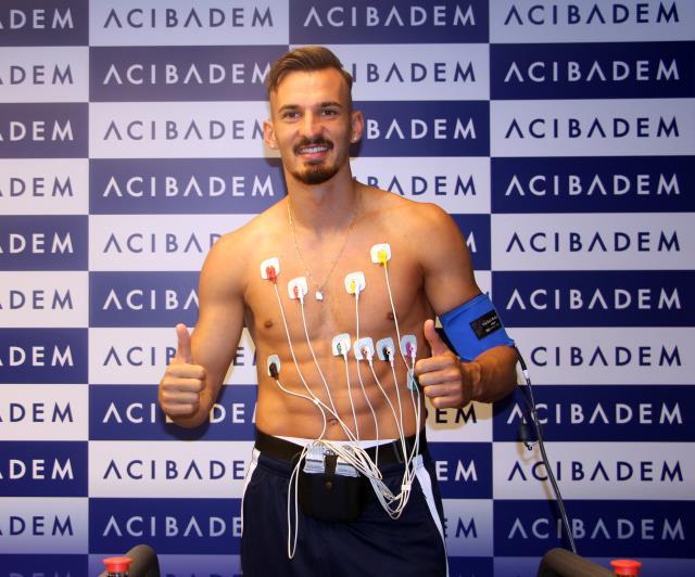 Berisha'nın son hali 'vay be' dedirtti! Fenerbahçe'nin golcüsü tatilde boş durmamış Berisha'nın son hali 'vay be' dedirtti! Fenerbahçe'nin golcüsü tatilde boş durmamış