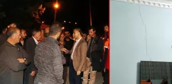 Van'da 5 büyüklüğündeki deprem sonrası evlerde çatlaklar meydana geldi
