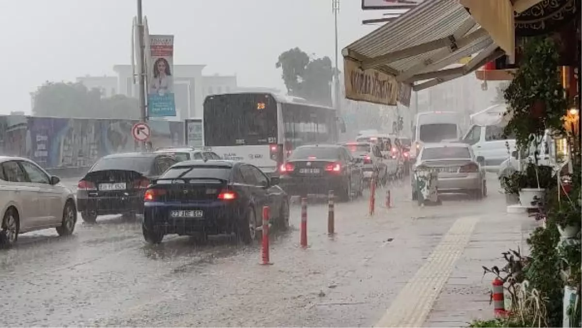 Elazığ'da sağanak etkili oldu