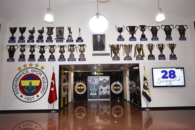 Fenerbahçe'nin tesisine Jorge Jesus dokunuşu! Yeni halinin fotoğraflarına beğeni yağdı