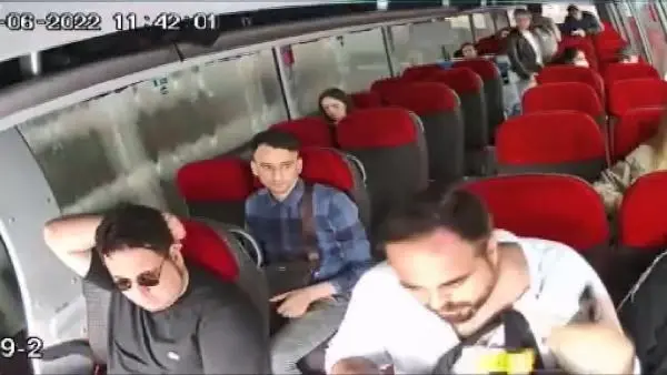 İstanbul Havalimanı'ndaki servis aracında film sahnelerini aratmayan hırsızlık