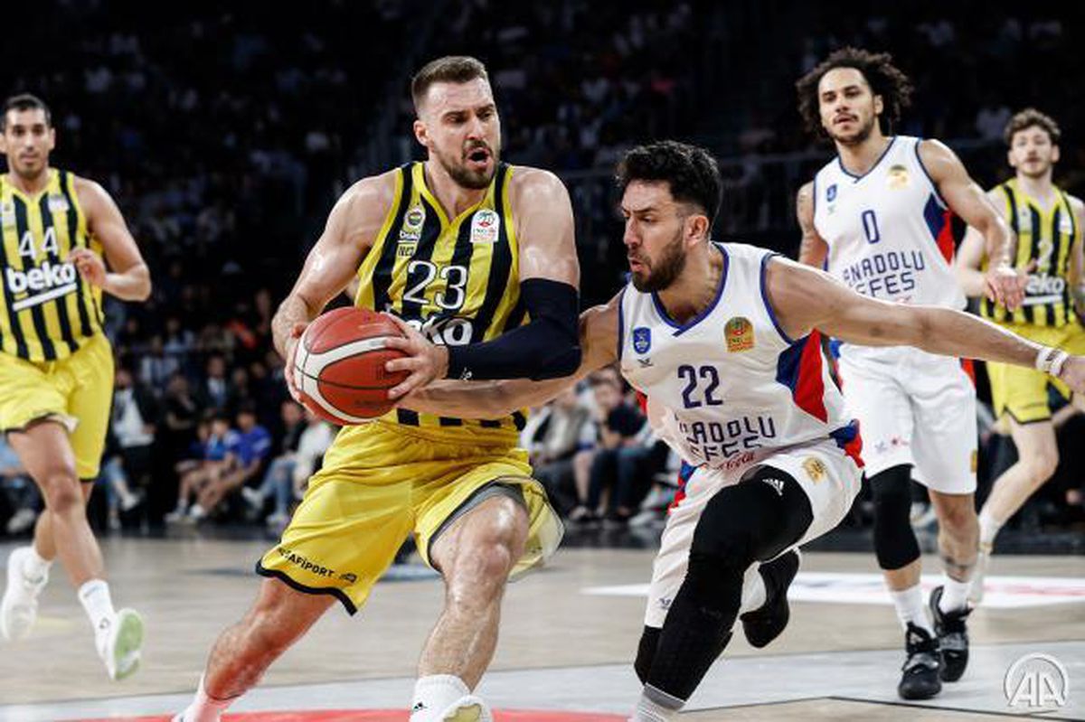 ING Basketbol Ligi'nde şampiyon kim oldu 2022? Anadolu Efes - Fenerbahçe Beko final serisi kaç kaç bitti, hangi takım kazandı?