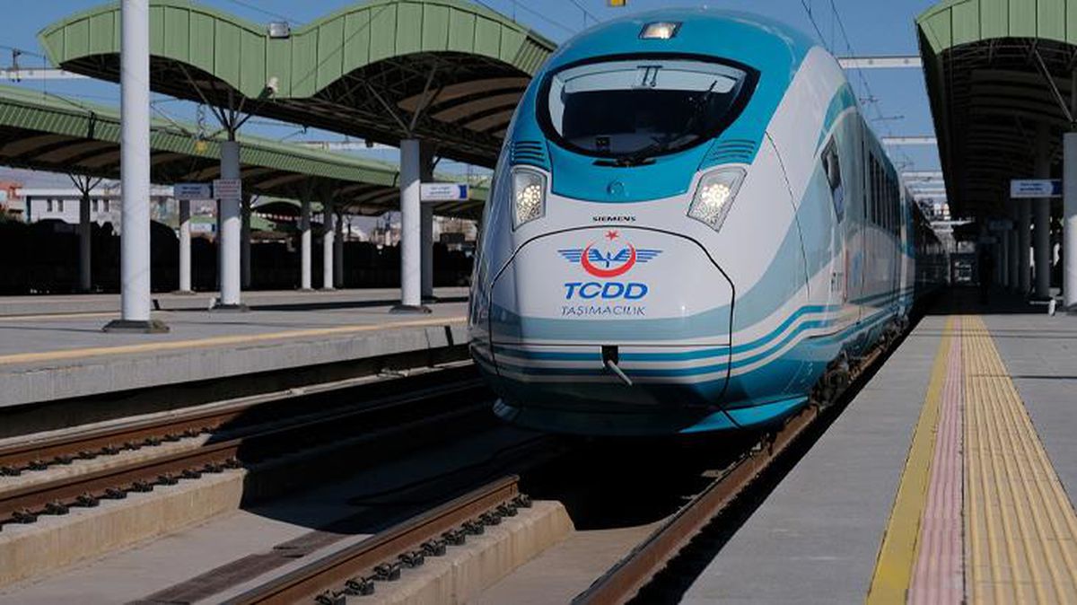 Yüksek Hızlı Tren biletlerine yüzde 30'luk bir zam daha! Fiyat son 6 ayda dördüncü kez arttı