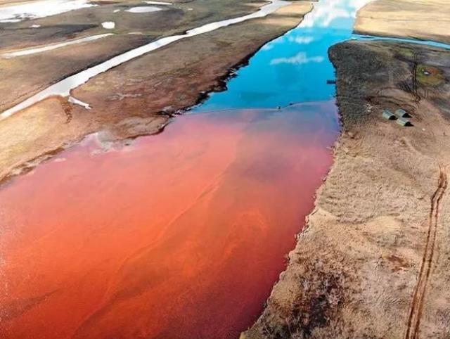 45 gün güneş doğmuyor, nehirler kırmızı akıyor! İşte dünyanın en iç karartıcı şehri 45 gün güneş doğmuyor, nehirler kırmızı akıyor! İşte dünyanın en iç karartıcı şehri