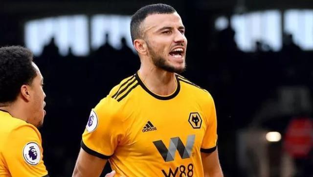 Beşiktaş'ın yeni transferi Romain Saiss, İstanbul'a geldi! İşte sözleşme detayları