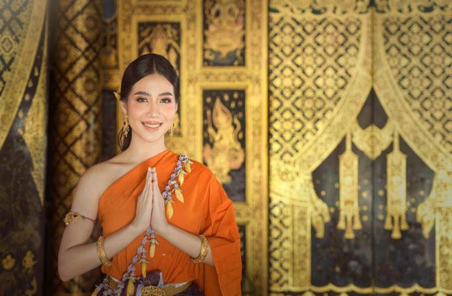 Bu ülkeye gittiğinizde sakın bir çocuğun başını okşamayın! Bu ülkeye gittiğinizde sakın bir çocuğun başını okşamayın!