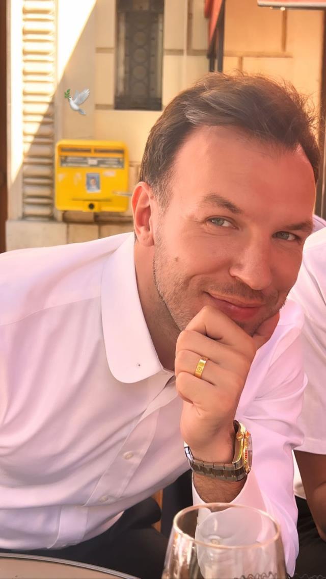 Fenomen Duygu Özaslan ile basketbolcu Can Maxim Mutaf, Paris'te evlendi