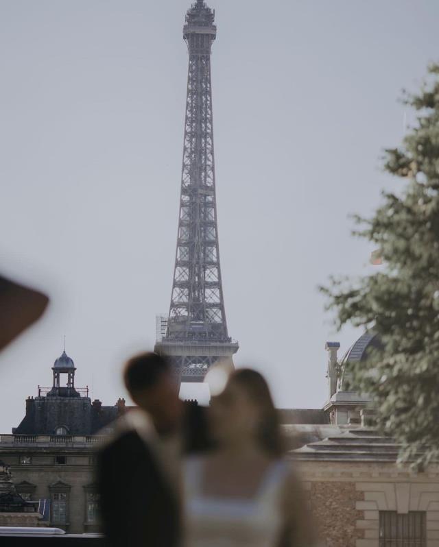Fenomen Duygu Özaslan ile basketbolcu Can Maxim Mutaf, Paris'te evlendi Fenomen Duygu Özaslan ile basketbolcu Can Maxim Mutaf, Paris'te evlendi