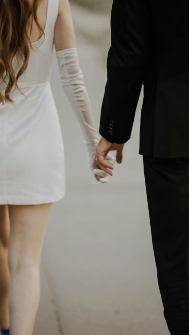 Fenomen Duygu Özaslan ile basketbolcu Can Maxim Mutaf, Paris'te evlendi Fenomen Duygu Özaslan ile basketbolcu Can Maxim Mutaf, Paris'te evlendi