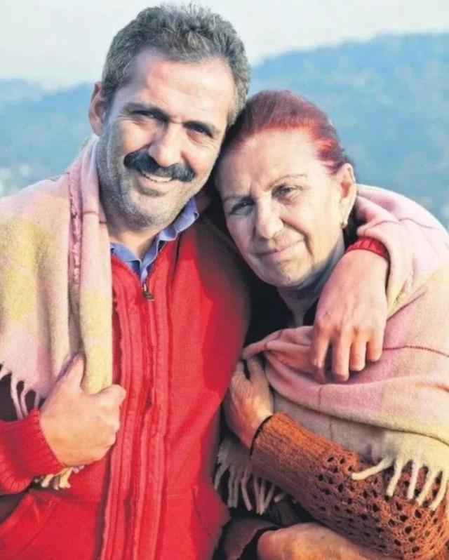 Şahsenem Bacı kimdir, öldü mü, neden öldü? Yavuz Bingöl'ün annesi Şahsenem Bacı (Senem Akkaş) kaç yaşında vefat etti, hastalığı neydi? Biyografisi Şahsenem Bacı kimdir, öldü mü, neden öldü? Yavuz Bingöl'ün annesi Şahsenem Bacı (Senem Akkaş) kaç yaşında vefat etti, hastalığı neydi? Biyografisi