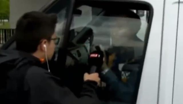 Fahrettin Koca, 'Sağlık Bakanı gelmezse kendimi patlatırım' protestosunda bulunan ambulans şoförüyle bir araya geldi