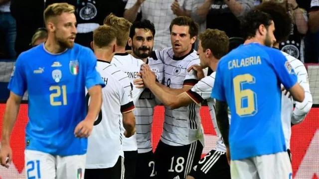 Gol olup yağdılar! İtalya, Almanya karşısında neye uğradığını şaşırdı