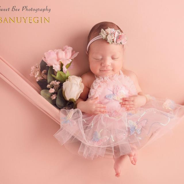 49 yaşında anne olan Seray Sever, ikiz bebeklerinin yüzünü ilk kez gösterdi 49 yaşında anne olan Seray Sever, ikiz bebeklerinin yüzünü ilk kez gösterdi